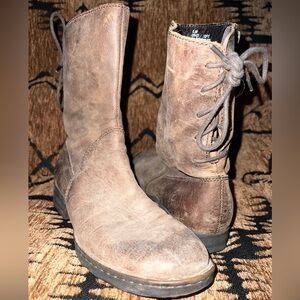 Born Brown Distressed Leather Lace Up Women's Boots 6.5